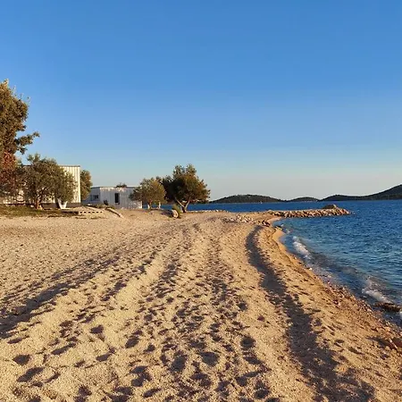 Buqez Resort, 51 * Drage