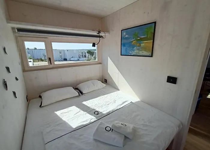Buqez Resort, 51 Ferienhaus *