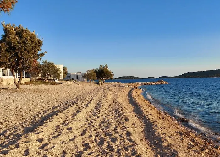 Buqez Resort, 51 * Drage